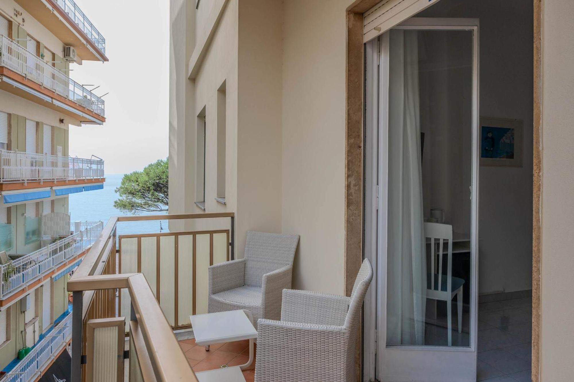 Hotel Panorama Майори Екстериор снимка